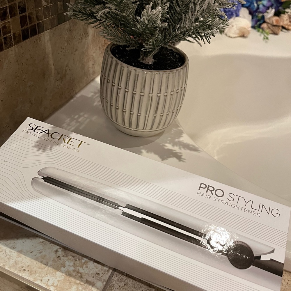 Brand new in box Seacret hair straightener